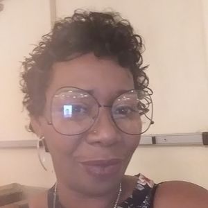 Meet your Posher, Helenstine